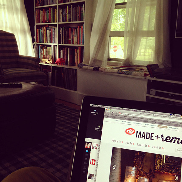The weather is finally getting a little bite to it, which in turn is making our living room the perfect place to spend an afternoon. 