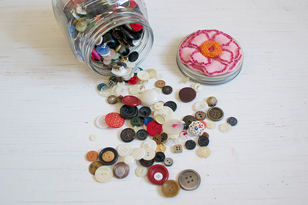 Vintage Button Hair Bobble How-To | Hannah & Husband