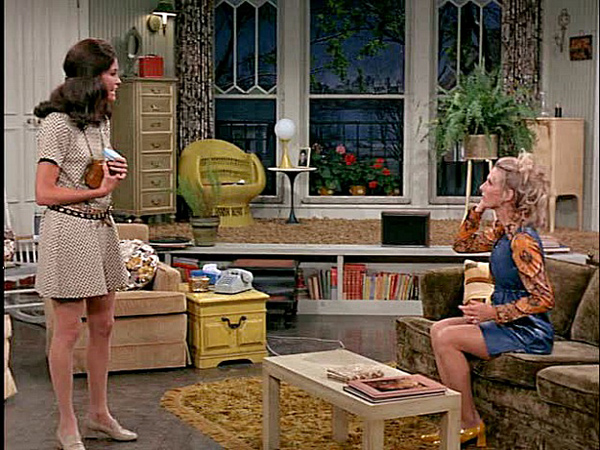 The Mary Tyler Moore Show apartment | Hannah & Husband